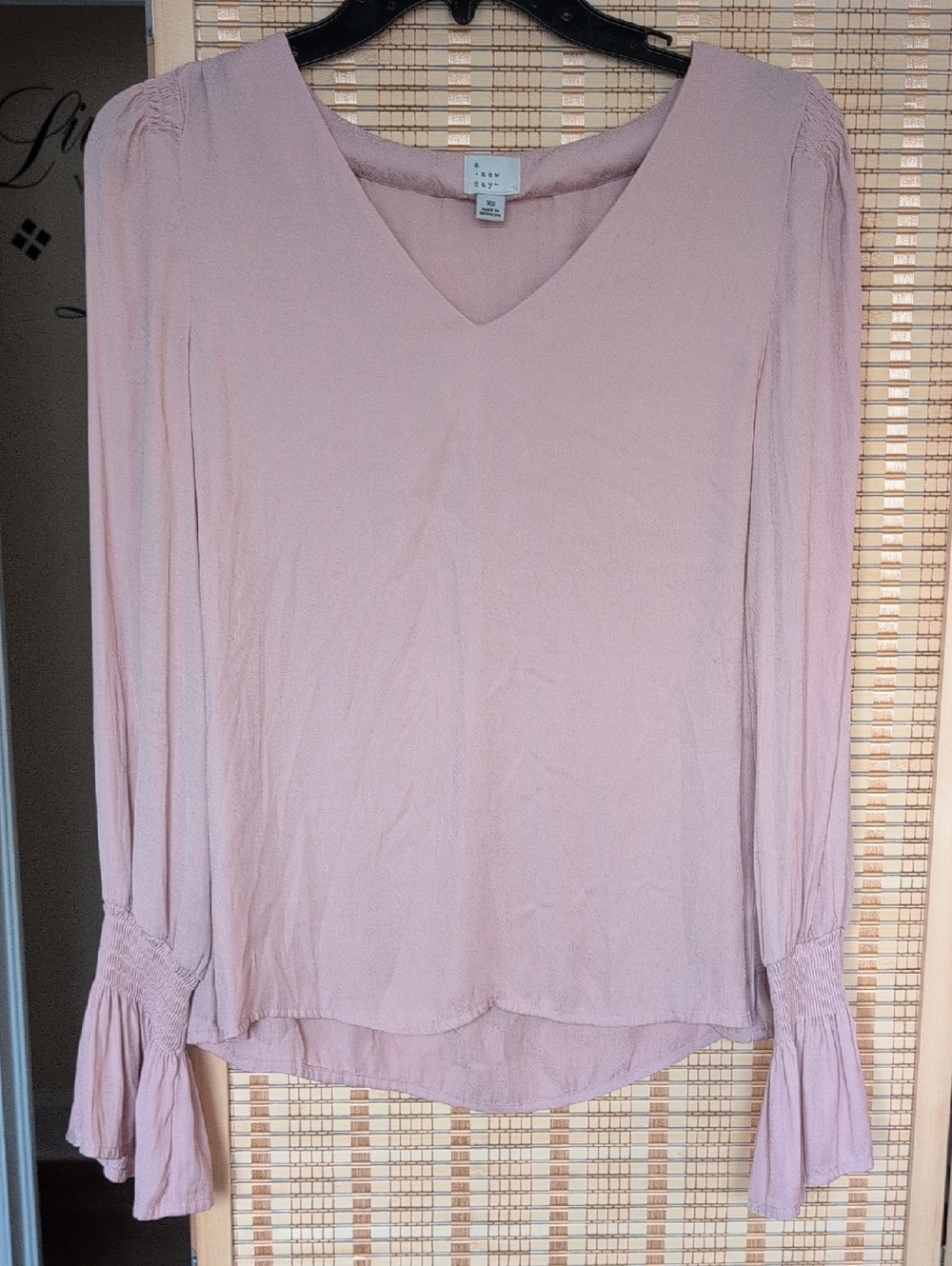 Loft Blush Pink V-Neck Long Sleeve Blouse